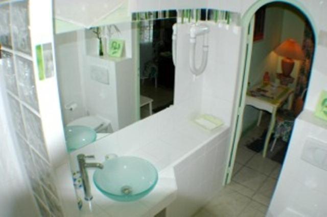 Hotel Castel Du Pont D Oly Jurançon Zimmer foto